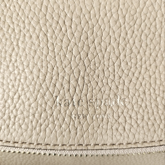 Kate Spade Pebbled Leather Fold Over Bag! NWOT! - Picture 3 of 13